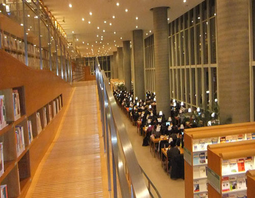 使用蜜桃APP污污版防火板裝修的浦東圖書館