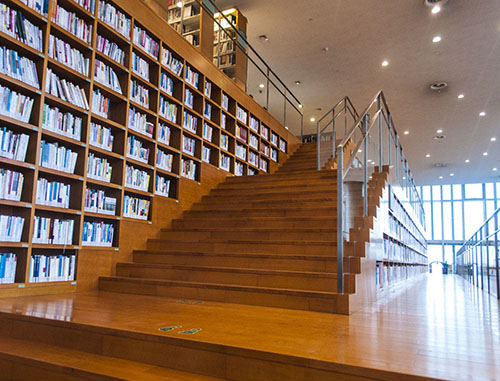 使用蜜桃APP污污版防火板裝修的上海浦東圖書館